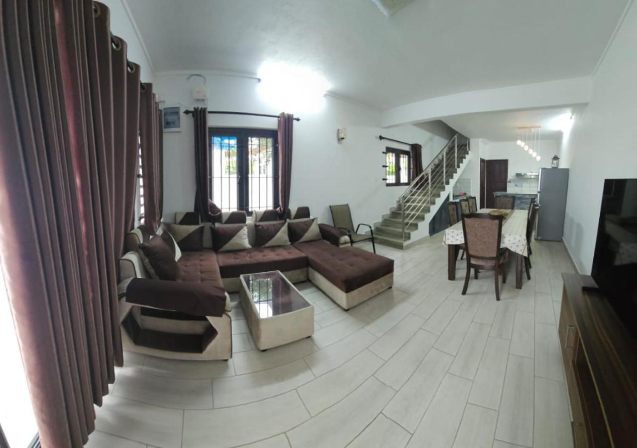 3 Bedroom Family Pool Villa Flic-En-Flac Beach Eksteriør billede